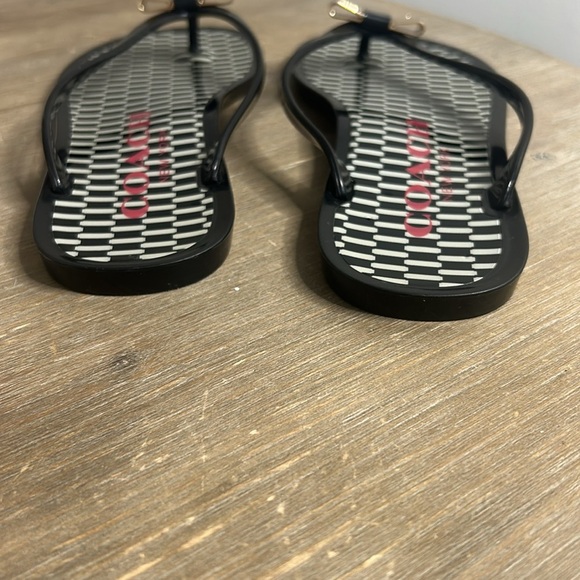 Coach New York Landon Gold Bow Thong Flip Flop Sandal Women Size 6 - Picture 8 of 17